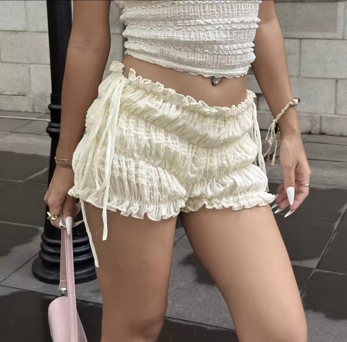 Ruffle Shorts - Cream