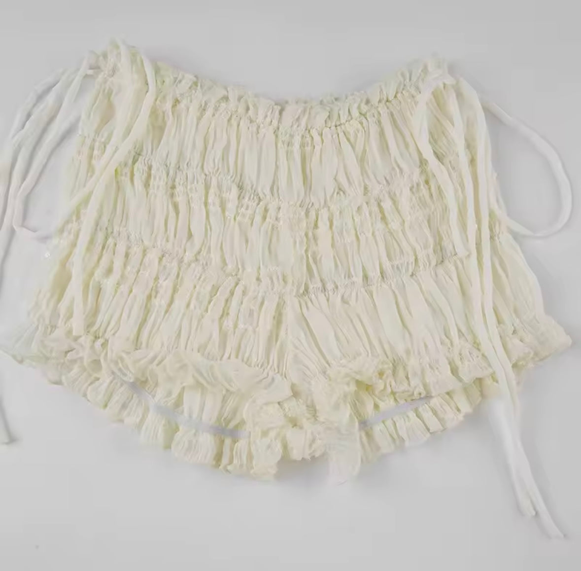 Ruffle Shorts - Cream