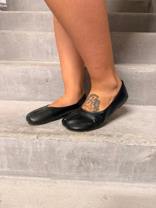 Black Licorice Tabi